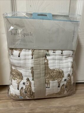 Little Unicorn Llama Baby Quilt in White & Tan